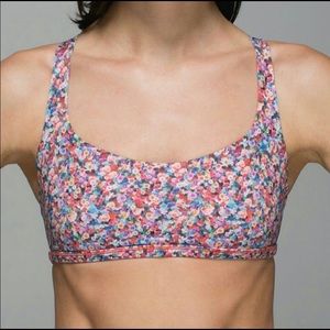 Lululemon Free to Be Wild size 6 sportsbra